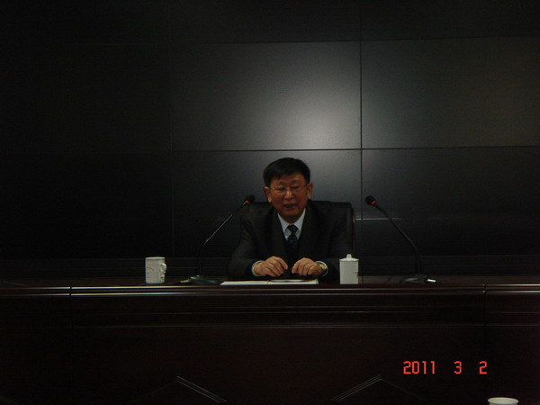 集團董事席華武總經(jīng)理、王重樂副總經(jīng)理，集團書記張正山親臨培訓(xùn)現(xiàn)場為大家授課