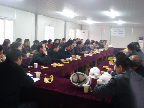 南京棲霞區(qū)馬群街道辦到我公司進(jìn)行了考察，開展了有關(guān)科學(xué)發(fā)展觀的研討會(huì)